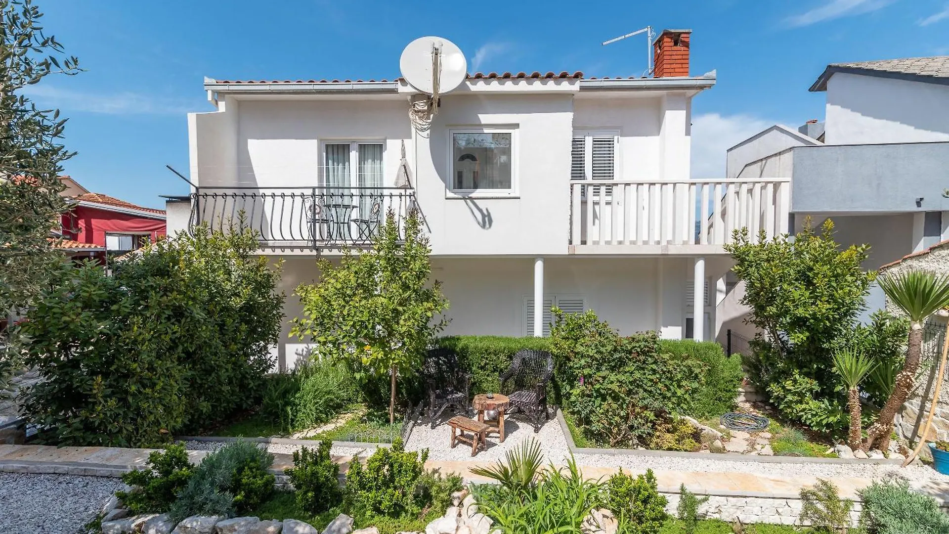 Apartment Geraeumige Ferienwohnung Mit Meerblick Trogir Croatia