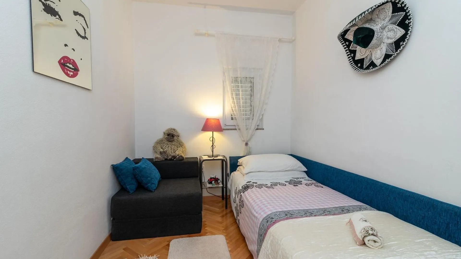 Geraeumige Ferienwohnung Mit Meerblick Trogir